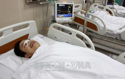 Khởi tố vụ án, khởi tố bị can đối tượng đánh bác sĩ gãy mũi ảnh 1